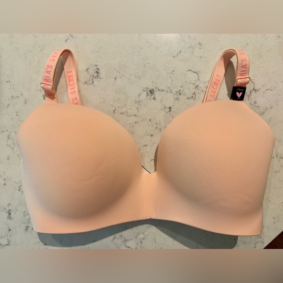 Victoria's Secret Peach T-Shirt Bra Seamless Comfort NWT - Picture 1 of 3